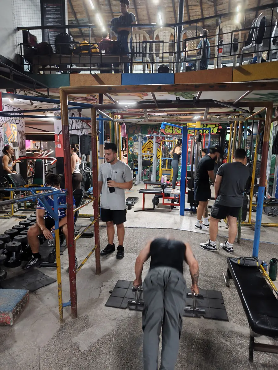 Sala de pesas de Magnum Gym